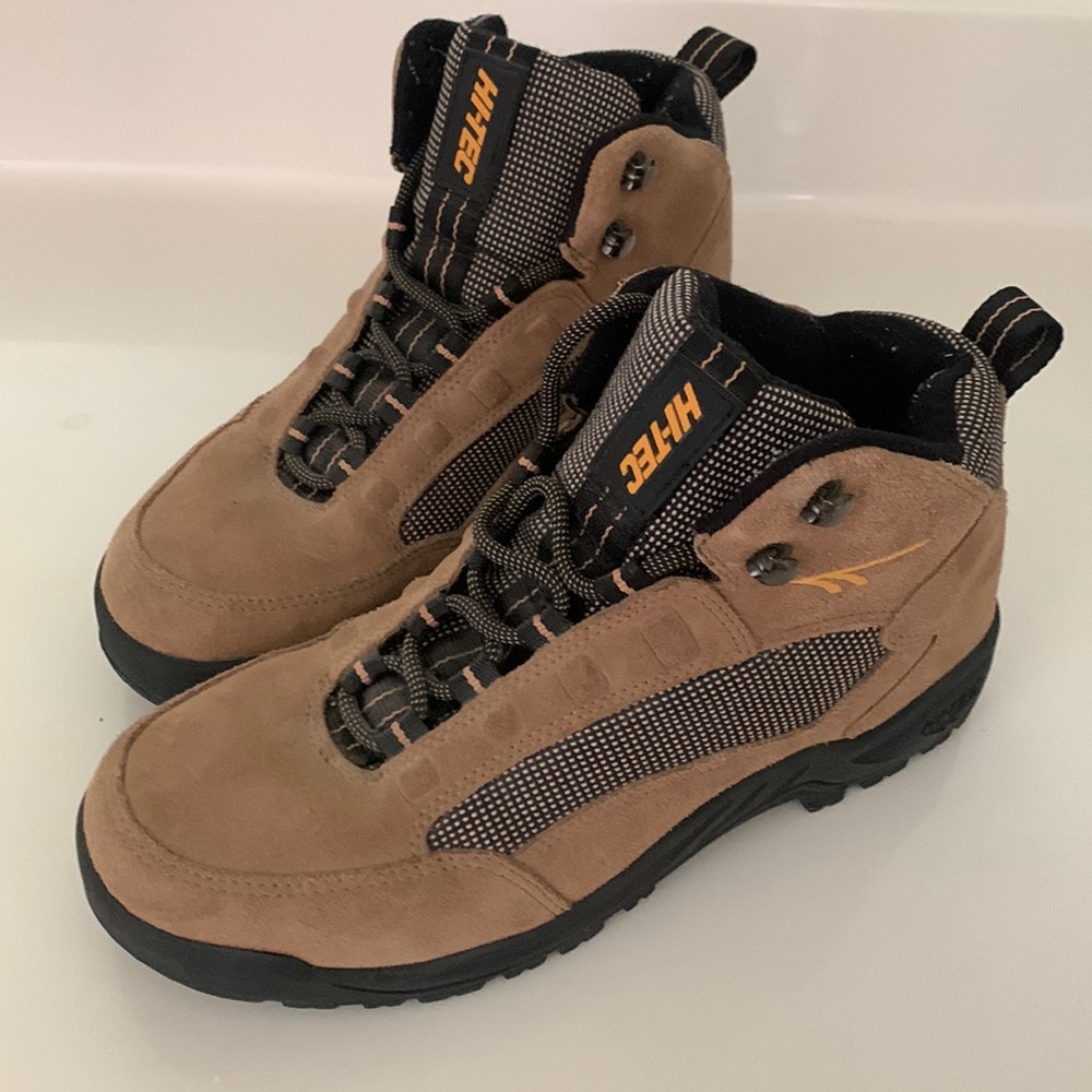 Women hiking boots
